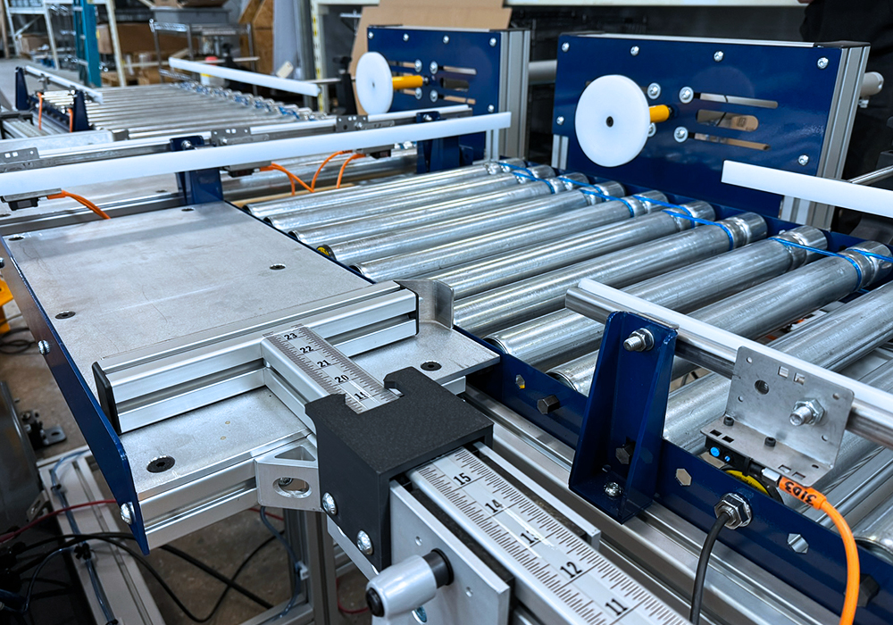 Dual conveyor in manufacturing facility