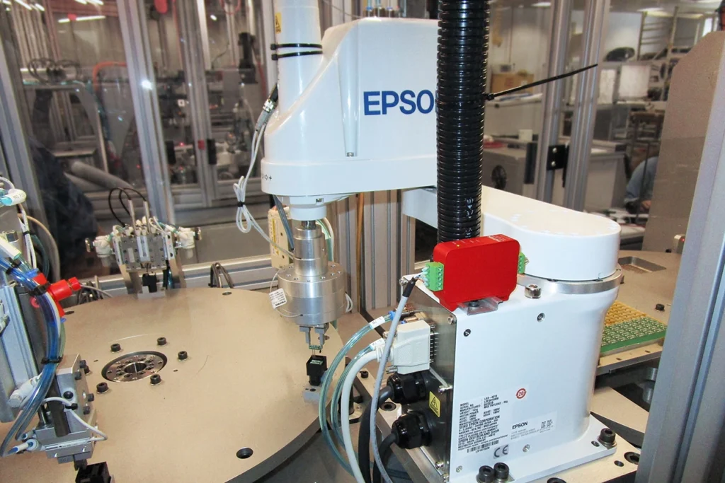 Easily programable robots for manufacturing
